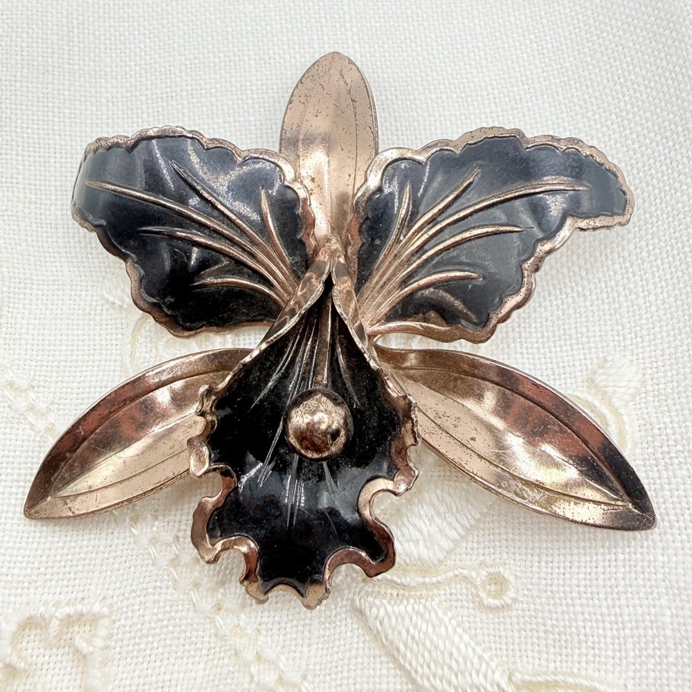 Vintage Retro Black & Gold Tone Enamel Orchid Flower Brooch Pin
